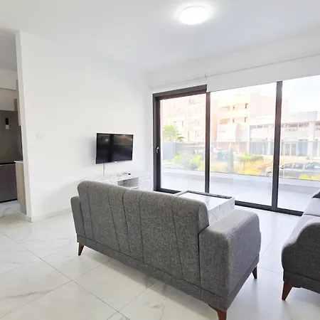 Poolside Lux Διαμέρισμα